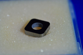 󥯥ӥ󥰡ҤΥȥåȥ᥿C16(DUST CUT METAL)μ̿